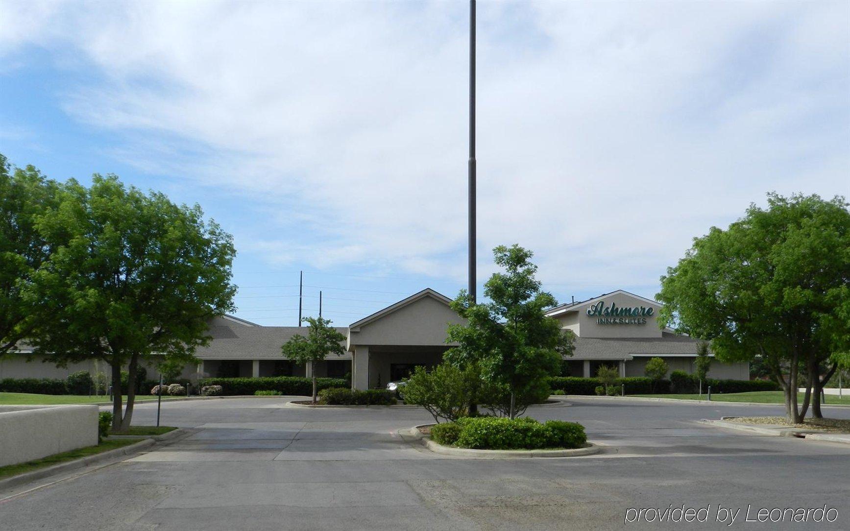Ashmore Inn And Suites Lubbock Exterior photo